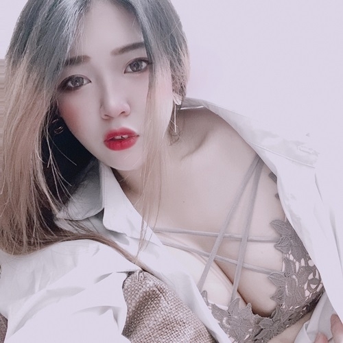 Introduction about "倪可♥"